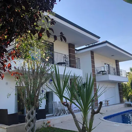 A Cozy Flat 200 M To The Beach With A Mountain View Apartment