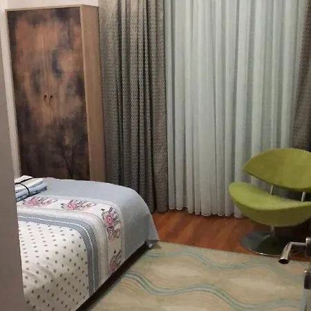 A Cozy Flat 200 M To The Beach With A Mountain View *