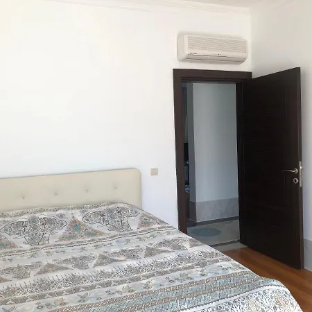 A Cozy Flat 200 M To The Beach With A Mountain View