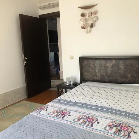 A Cozy Flat 200 M To The Beach With A Mountain View شقة