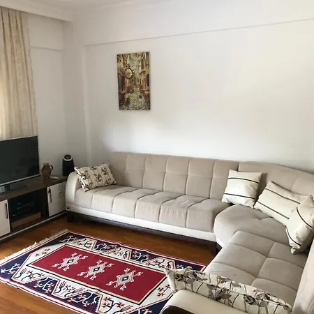 A Cozy Flat 200 M To The Beach With A Mountain View